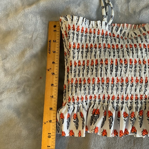 Ruffle lined flower print swim top size Large lined with removable cups - Picture 6 of 7